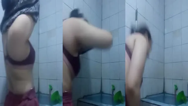 Abg Bugil Mandi Toket Kenyel 4